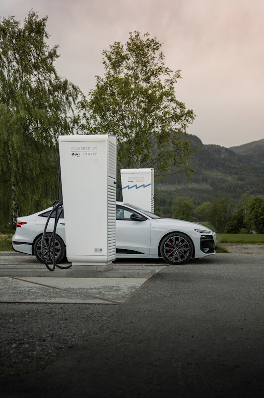 Jesień w Polsce z Audi - 5 tras na weekendowy wyjazd z Audi A6 e-tron