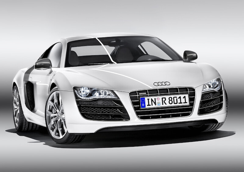 R8 V10