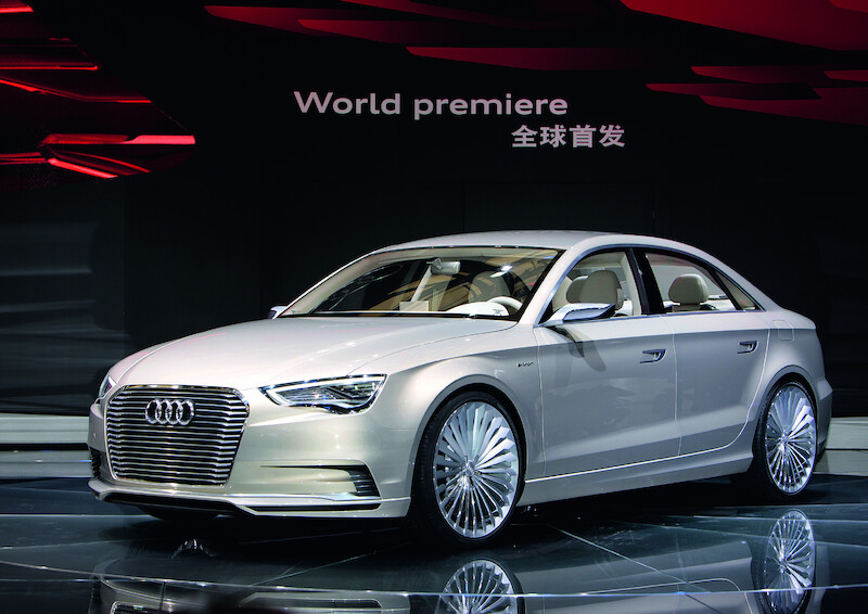 Zaawansowana technika
- model studyjny Audi A3 e-tron concept