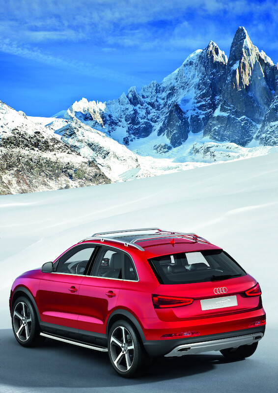 Audi Q3 red track