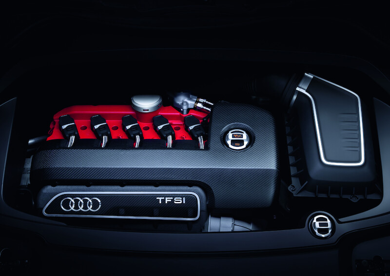 Audi Q3 red track