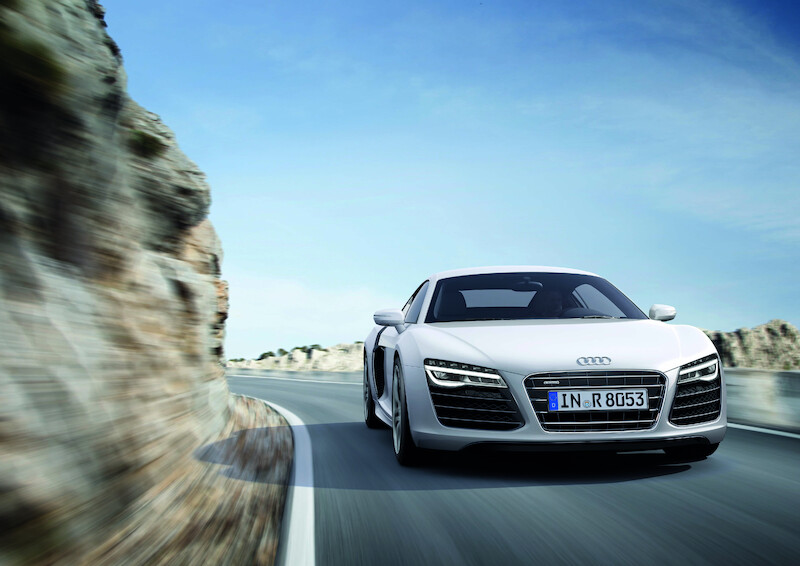 R8 V10 plus