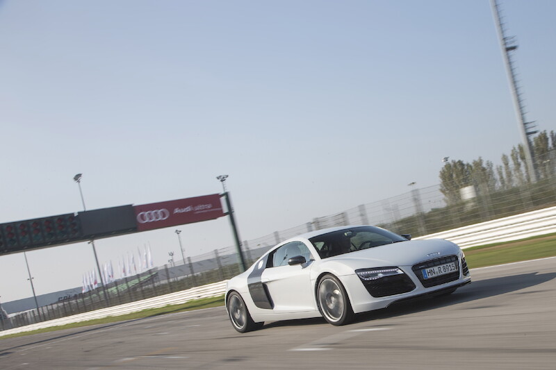Audi R8 Coupé V8