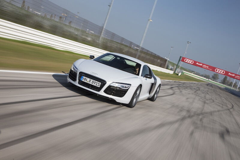 Audi R8 Coupé V8