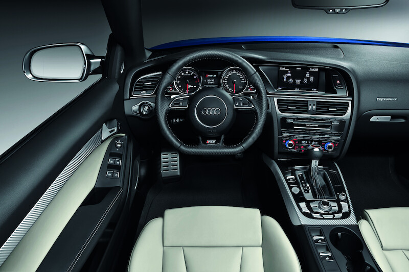 Audi RS 5 Cabriolet można już zamawiać w polskich salonach sprzedaży