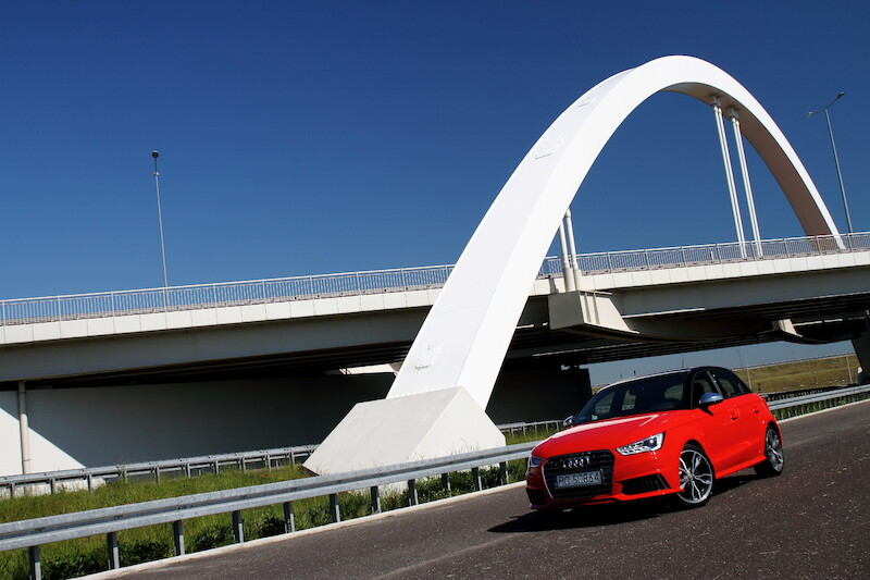 Audi rozpoczyna sprzedaż modeli  S1 i S1 Sportback