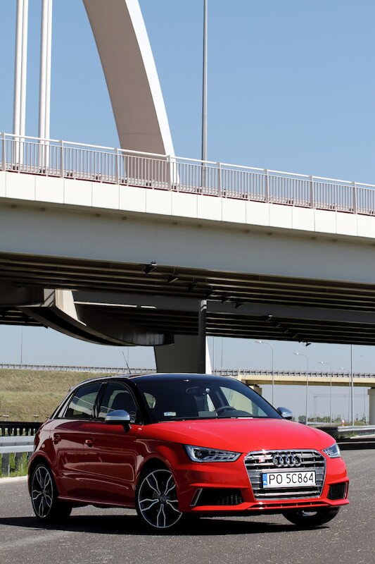 Audi rozpoczyna sprzedaż modeli  S1 i S1 Sportback
