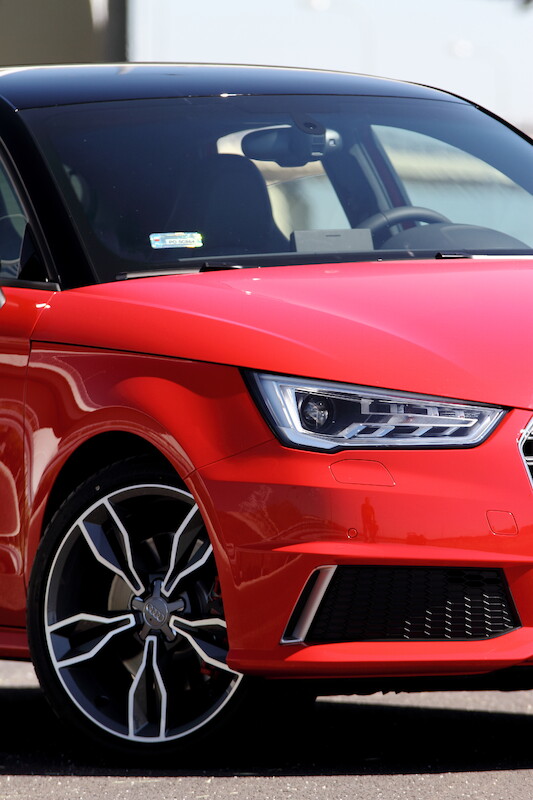 Audi rozpoczyna sprzedaż modeli  S1 i S1 Sportback
