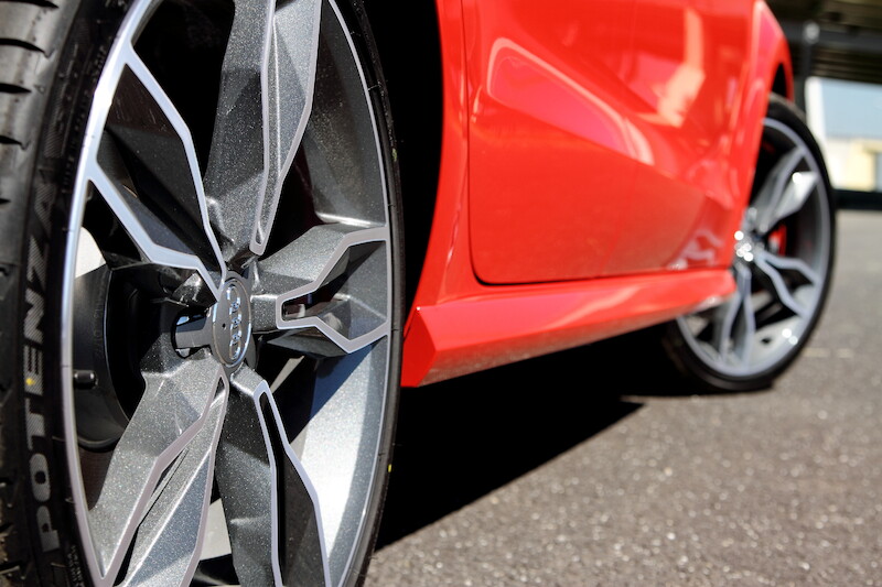 Audi rozpoczyna sprzedaż modeli  S1 i S1 Sportback