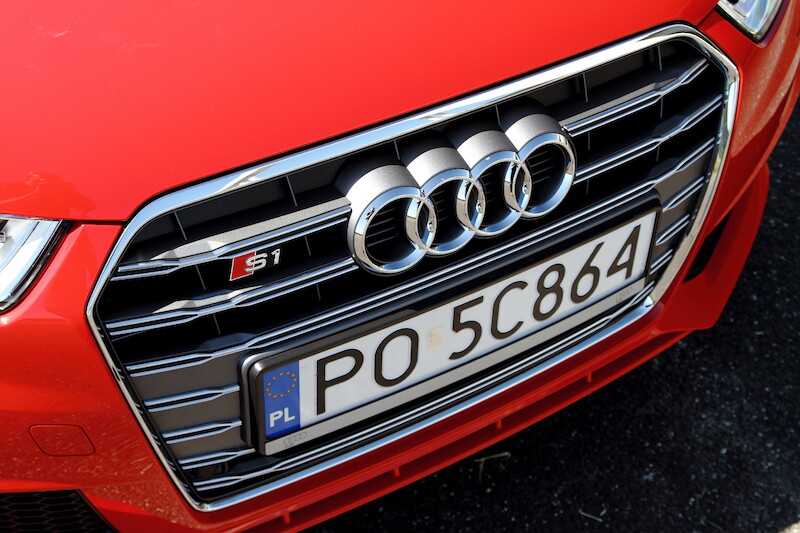 Audi rozpoczyna sprzedaż modeli  S1 i S1 Sportback