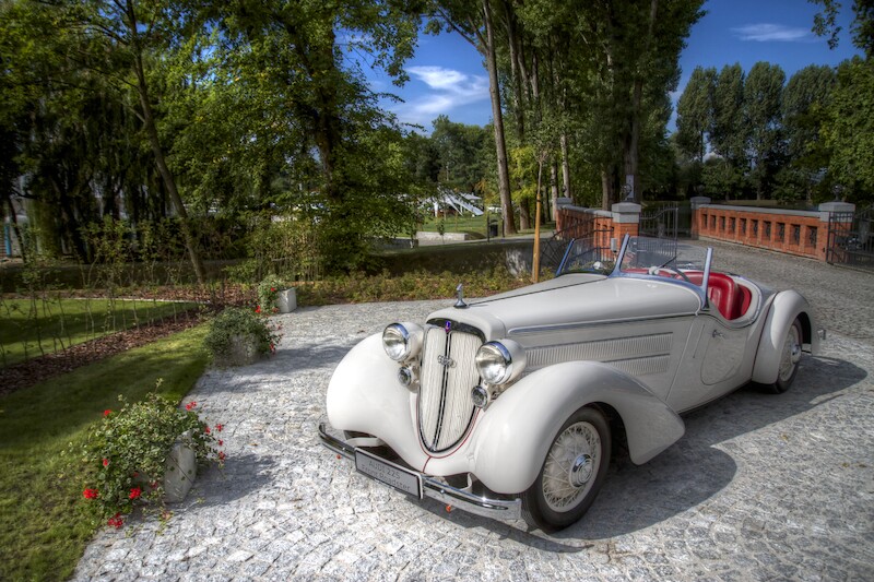 Audi Front 225 Roadster