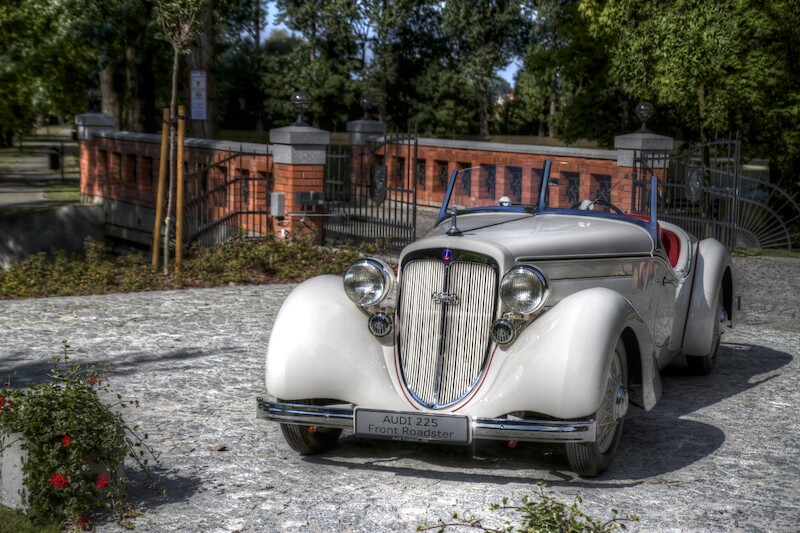 Audi Front 225 Roadster