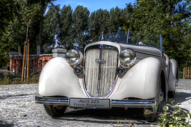 Audi Front 225 Roadster