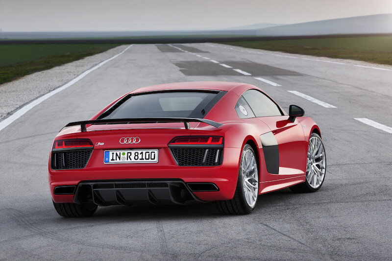 Audi R8 V10 plus