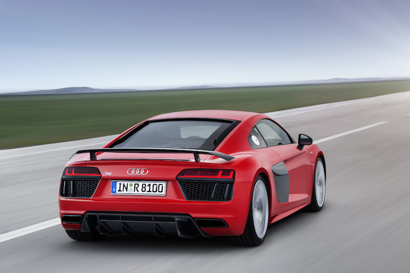 Audi R8 V10 plus