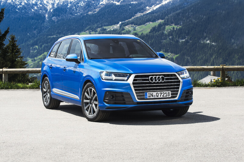 Audi Q7 - niebieski