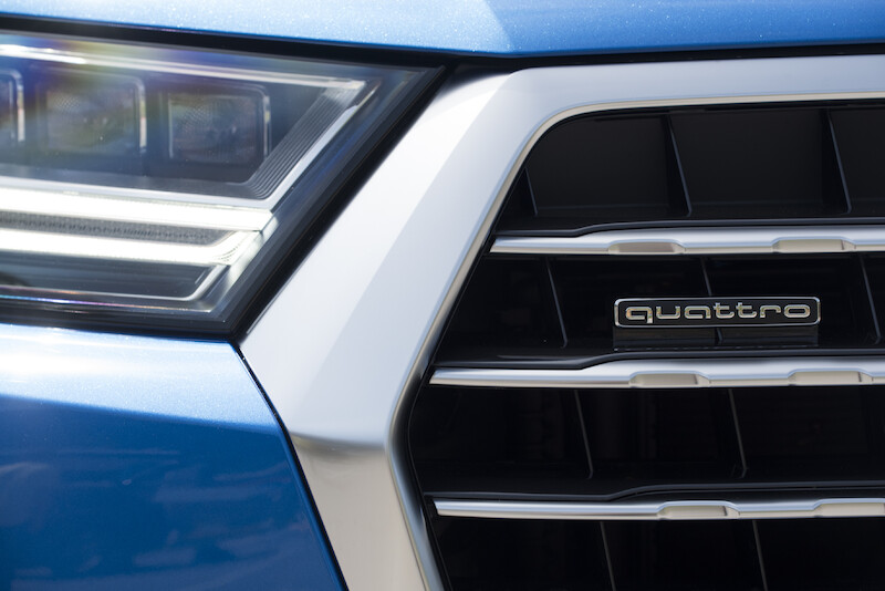 Audi Q7 - niebieski