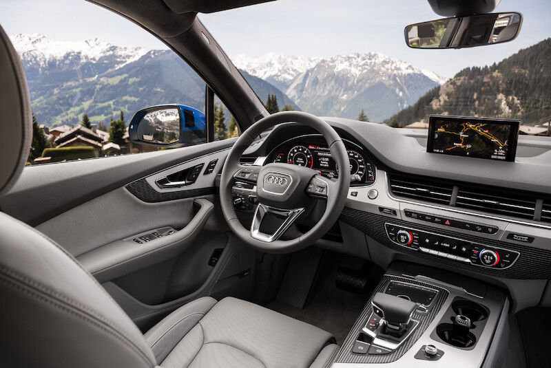Audi Q7 - niebieski