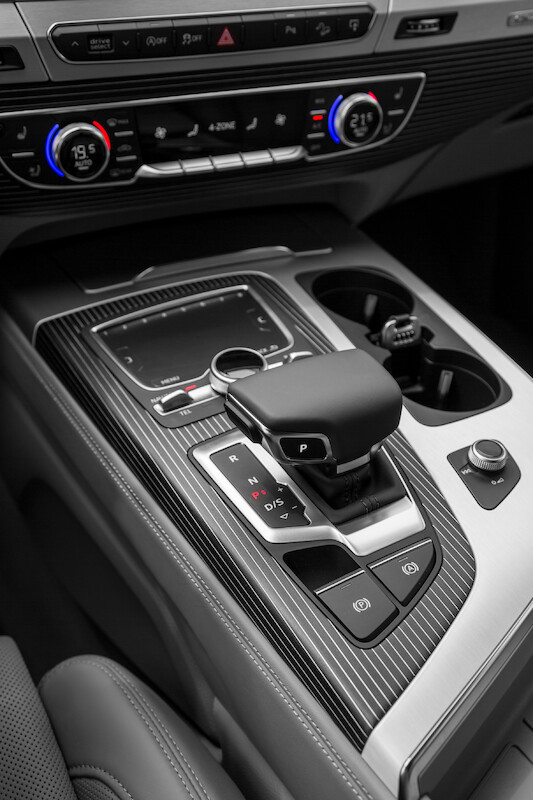 Audi Q7 - niebieski