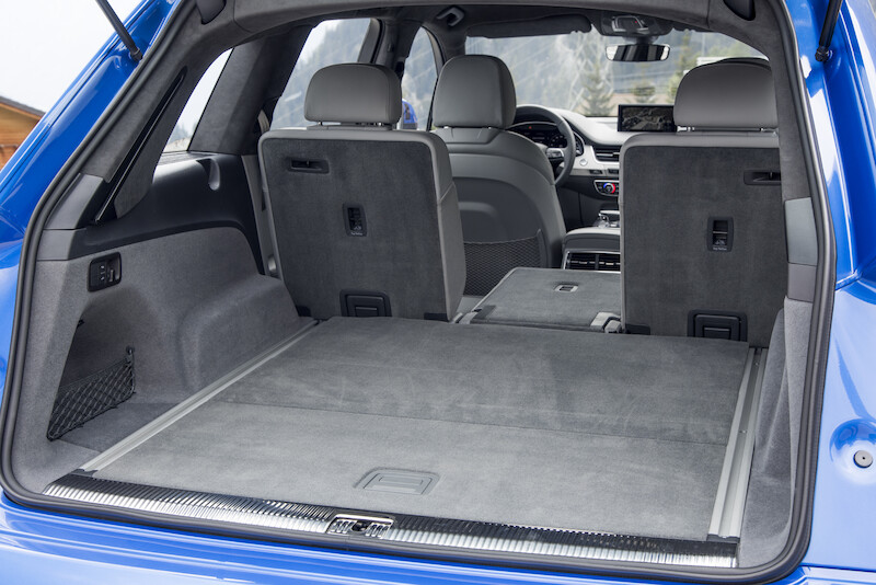 Audi Q7 - niebieski