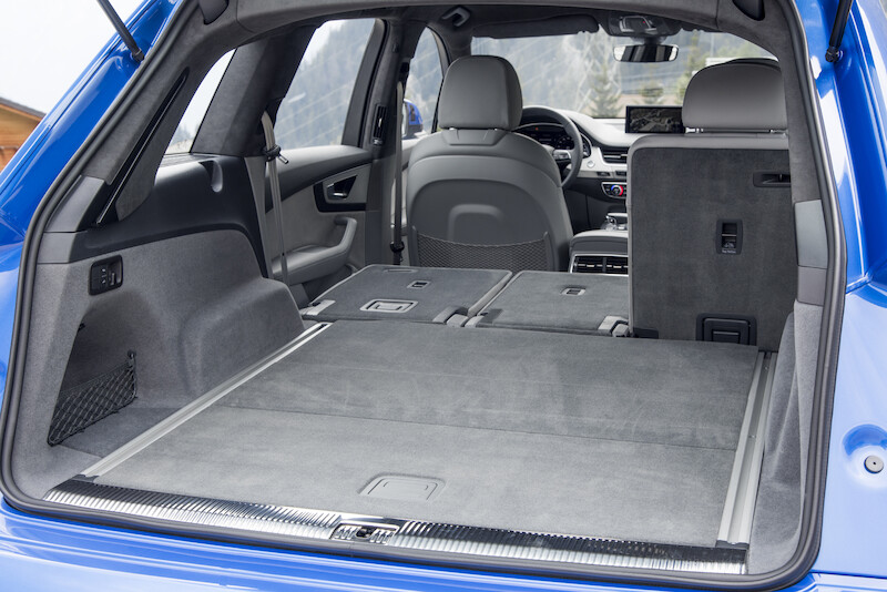 Audi Q7 - niebieski
