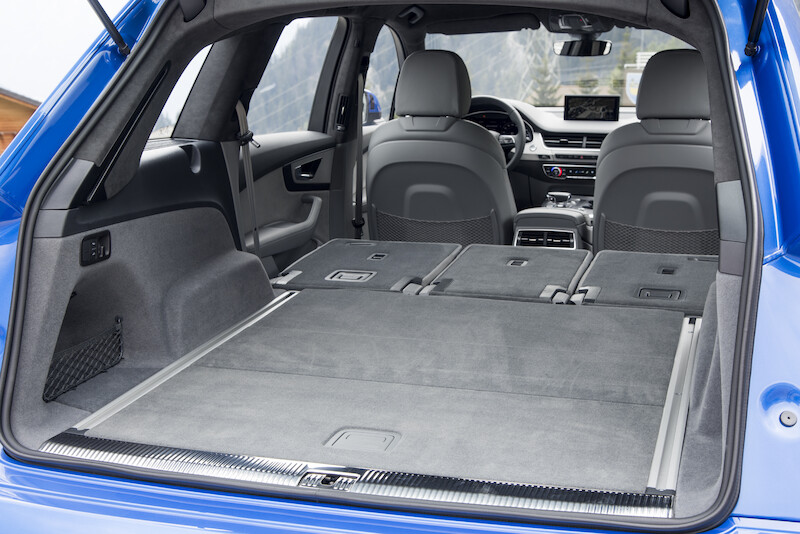 Audi Q7 - niebieski