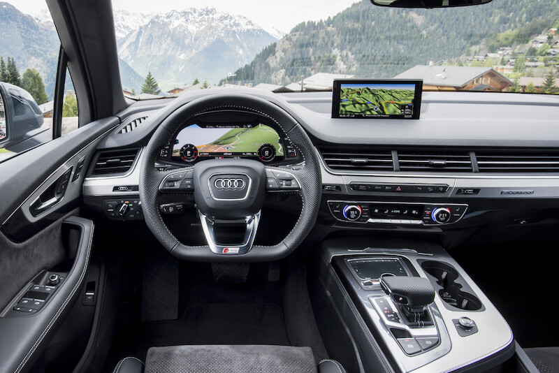 Audi Q7 - szary Daytona