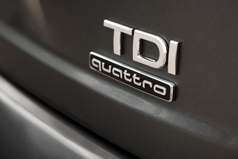 Audi Q7 - szary Daytona