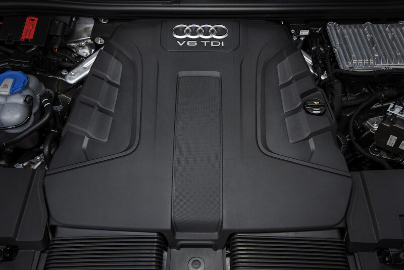 Audi Q7 - szary Daytona