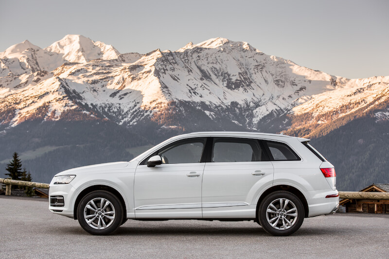 Audi Q7 - biały