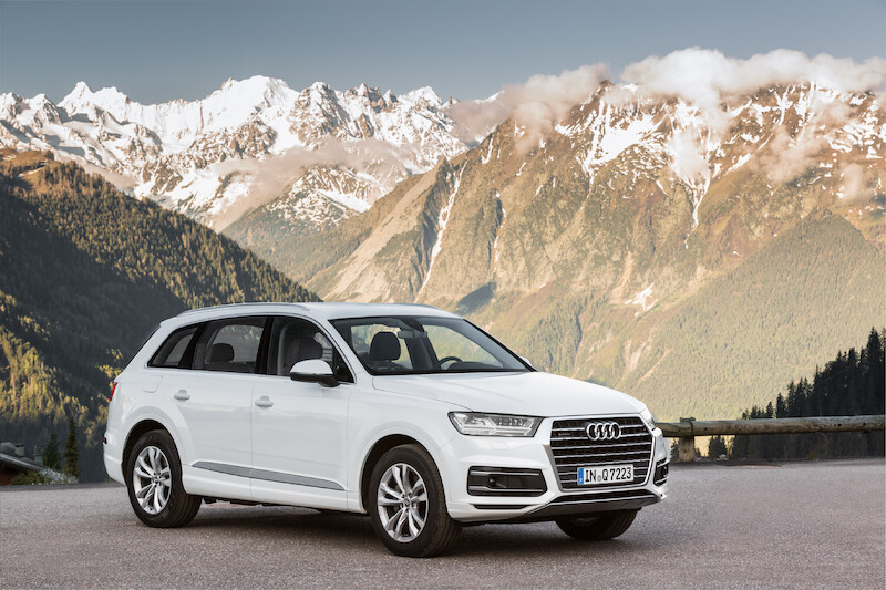 Audi Q7 - biały