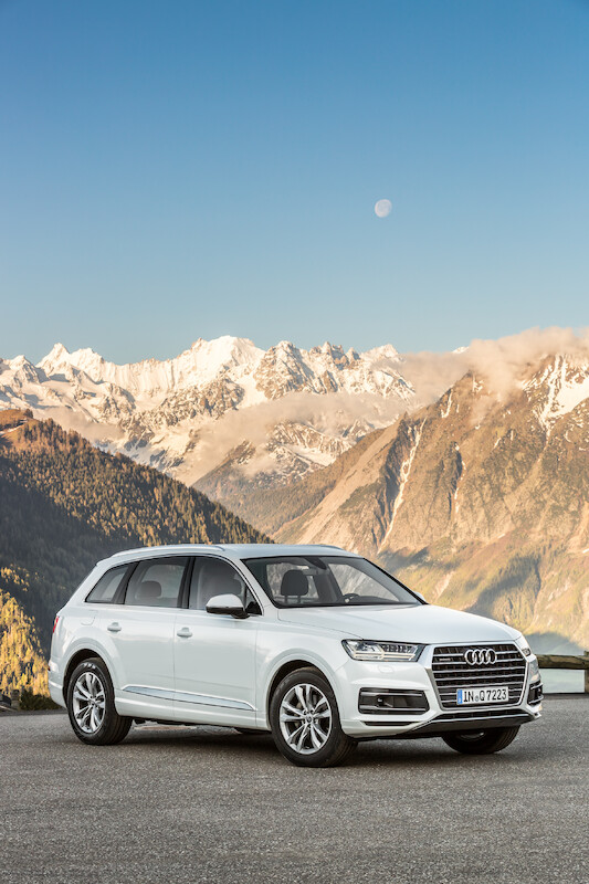 Audi Q7 - biały