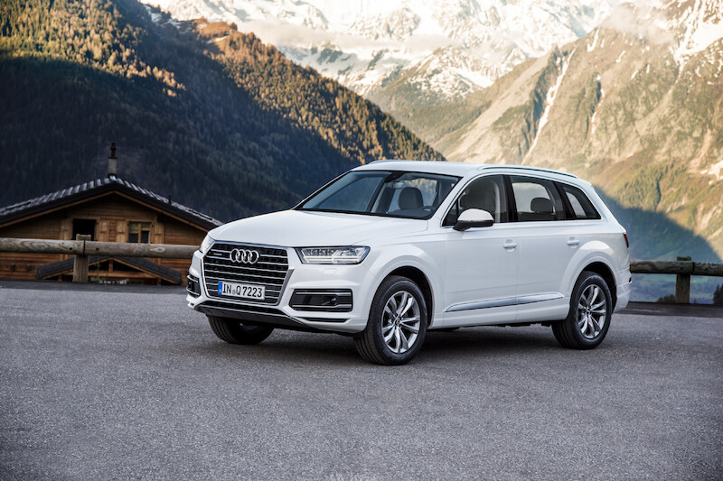 Audi Q7 - biały