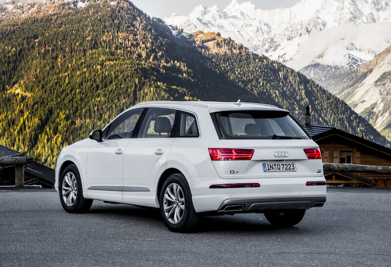 Audi Q7 - biały