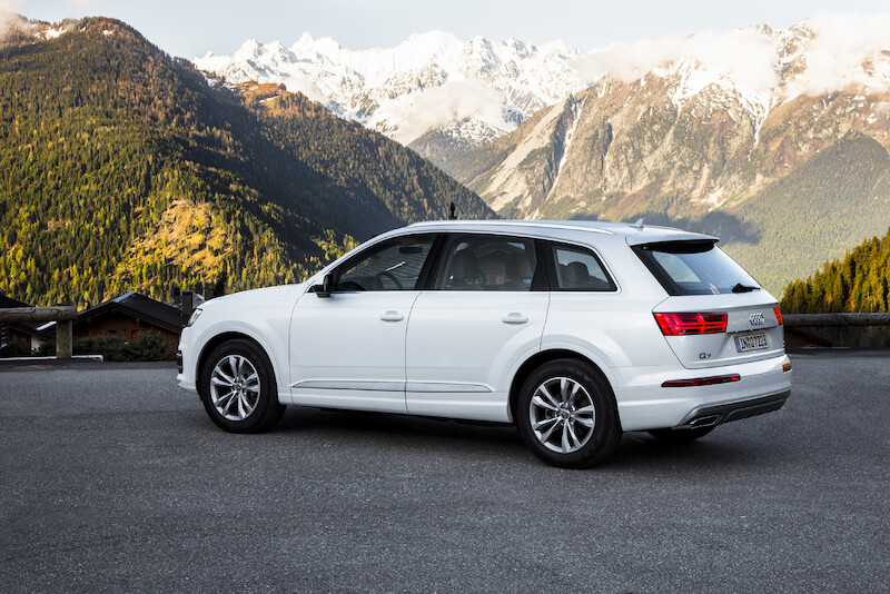 Audi Q7 - biały
