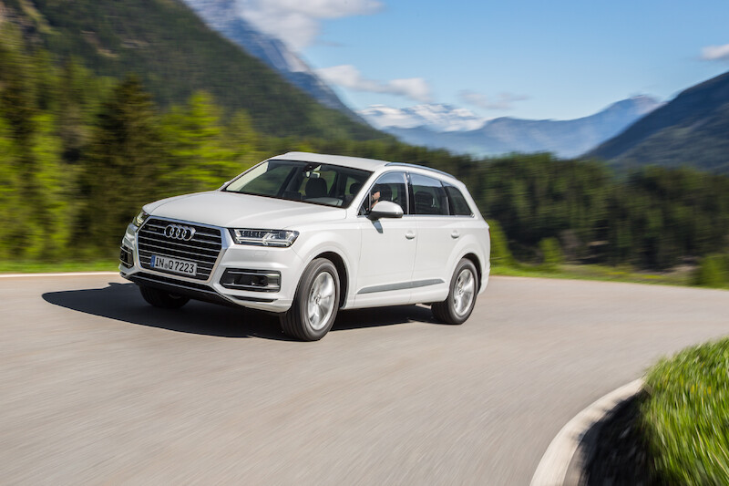 Audi Q7 - biały