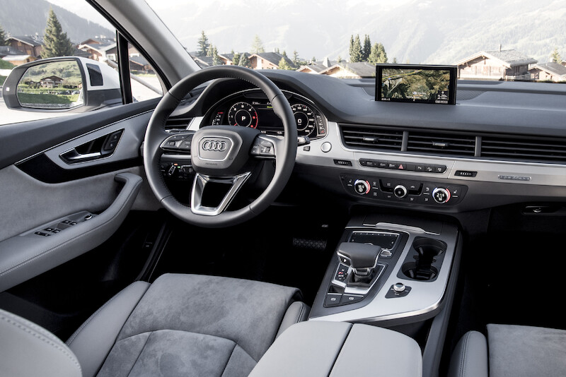 Audi Q7 - biały