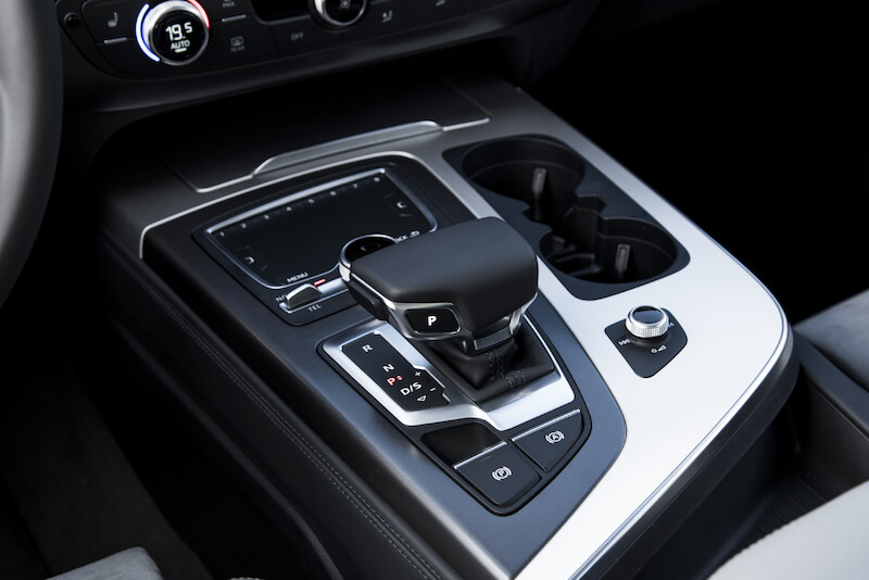 Audi Q7 - biały