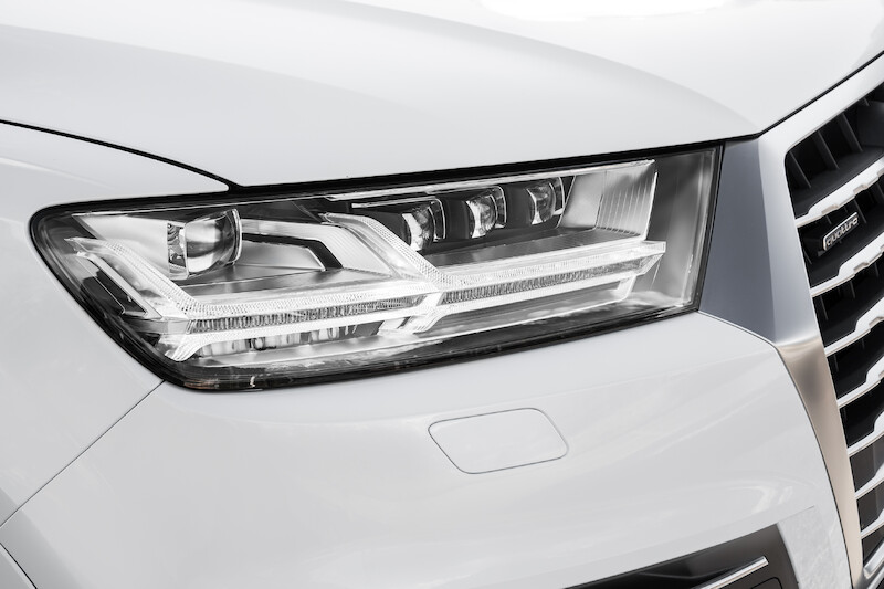 Audi Q7 - biały