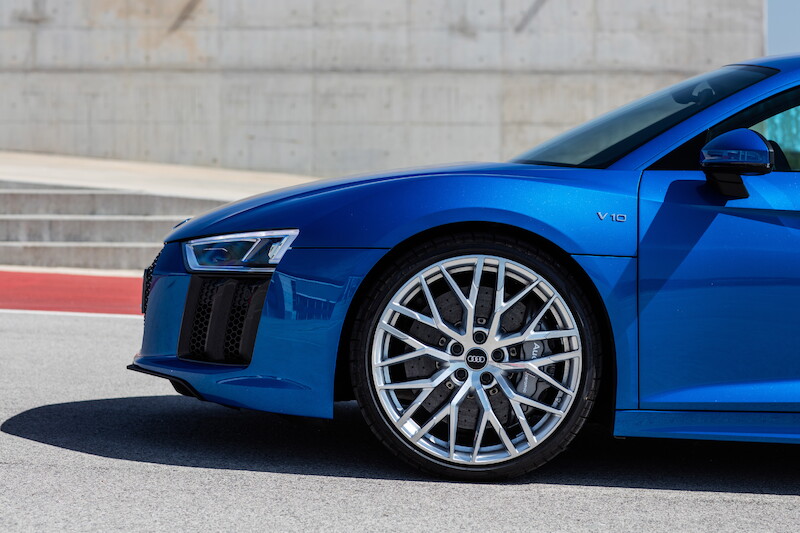 Audi R8 V10 - niebieski Ara