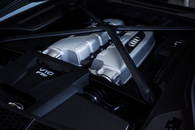 Audi R8 V10 - niebieski Ara