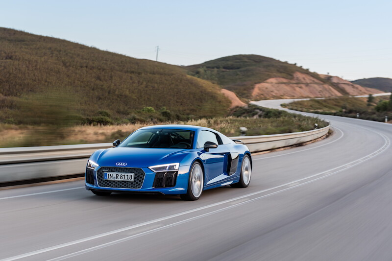 Audi R8 V10 Plus - niebieski Ara