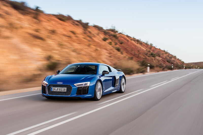 Audi R8 V10 Plus - niebieski Ara