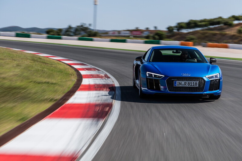 Audi R8 V10 Plus - niebieski Ara