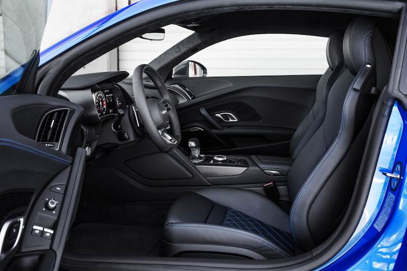 Audi R8 V10 Plus - niebieski Ara
