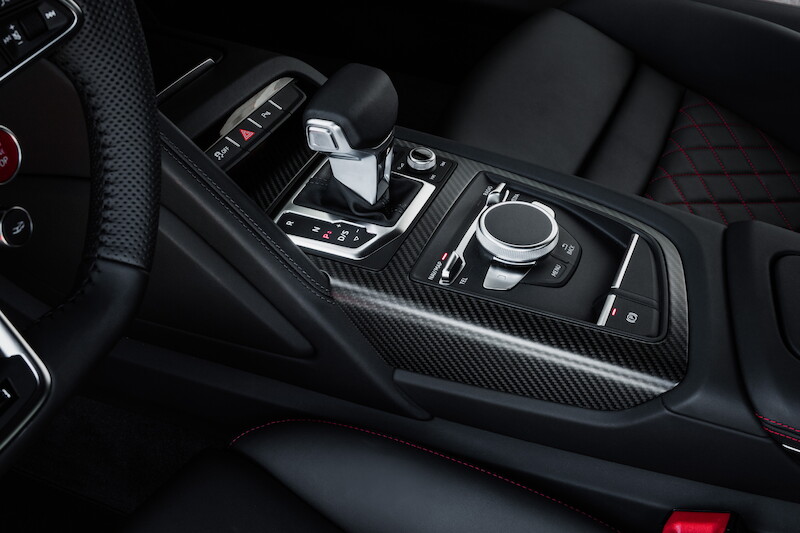 Audi R8 V10 Plus - czerwony Dynamit