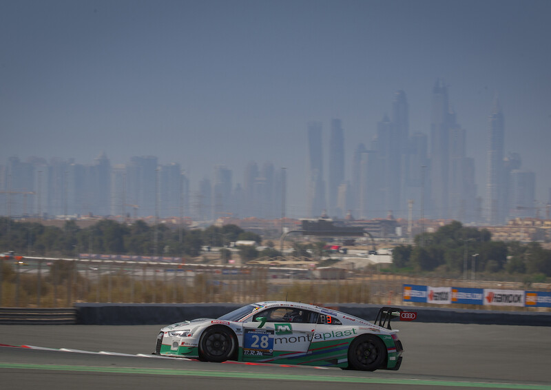Audi R8 LMS zwycięża w Dubaju