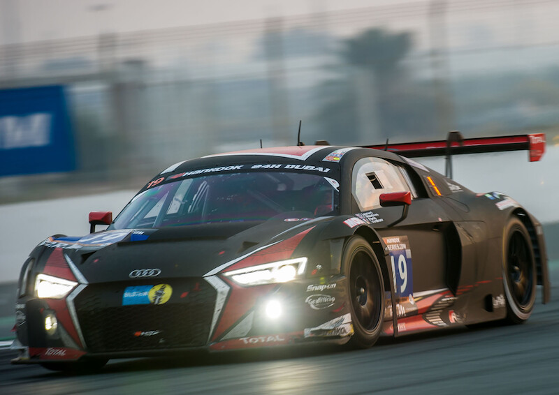 Audi R8 LMS zwycięża w Dubaju
