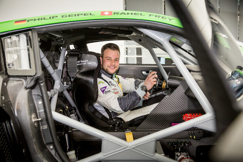 Audi oddało do rąk klienta pięćdziesiąty egzemplarz R8 LMS nowej generacji