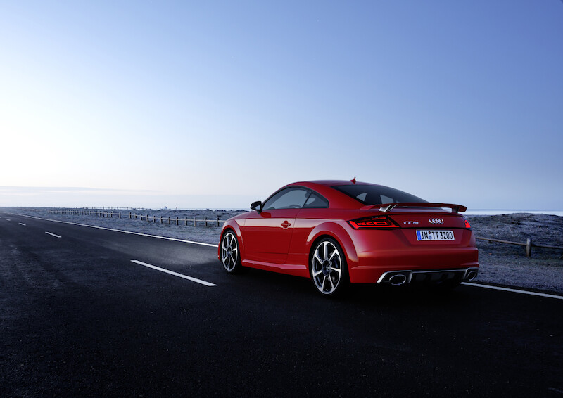 Silniejsze niż kiedykolwiek: nowe Audi TT RS Coupé i nowe Audi TT RS Roadster